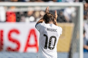 世俱杯官方社媒曬照致敬皇馬傳奇：謝謝你，莫德里奇！