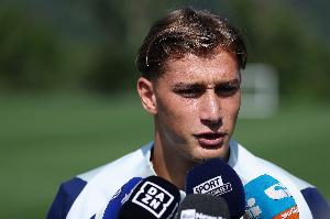 斯基拉：國米決定留下F-埃斯波西托，已拒絕多份轉(zhuǎn)會&租借報價