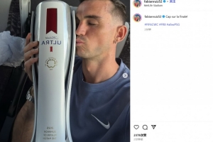 雙響建功！法比安-魯伊斯社媒曬照親吻全場最佳獎杯：挺進(jìn)決賽