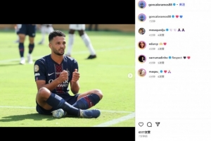 致敬若塔！巴黎中鋒貢薩洛-拉莫斯社媒曬進(jìn)球后打游戲慶祝照