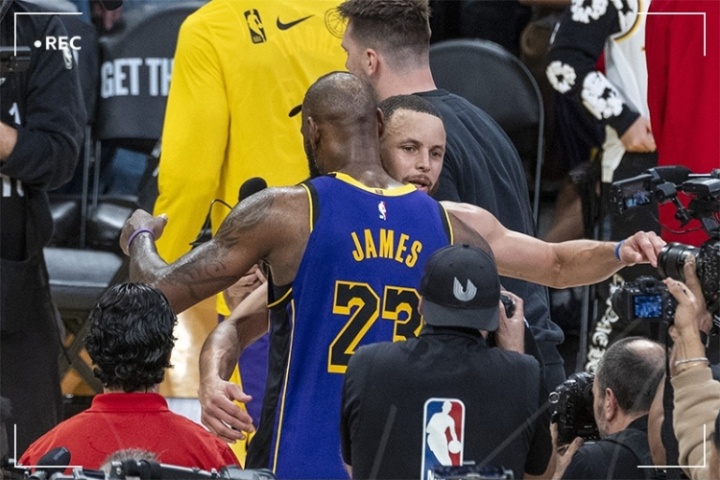 詹庫聯(lián)手？??名記：勇士等隊(duì)再次考慮是否就詹姆斯交易提出報(bào)價(jià)