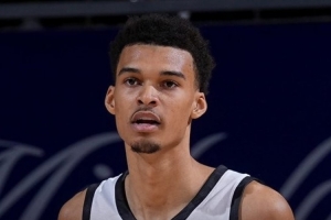 狀元都慢熱？弗拉格夏聯(lián)首秀21中5 文班亞馬首秀13中2僅得9分