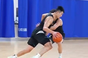 夏練進(jìn)行時(shí)！廣東男籃最新訓(xùn)練視頻 重點(diǎn)加強(qiáng)一對(duì)一攻防