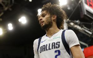 庫班：萊夫利新賽季可能會場均投2-3次三分 好讓球隊能打五外