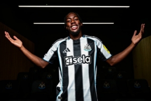 瑞典球員轉(zhuǎn)會費排名：伊薩克居首&伊布次席，伊蘭加6140萬歐第三