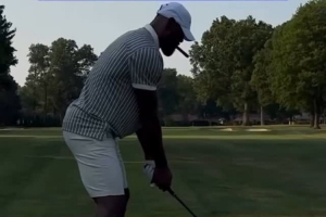 未來可期??詹姆斯轉(zhuǎn)庫里采訪：我在努力打磨高爾夫 給我點(diǎn)時(shí)間