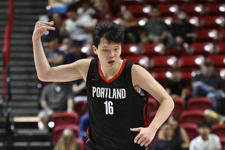 美媒盛贊楊瀚森：“中國約基奇”！首秀23分鐘拿下10分5助4板3帽