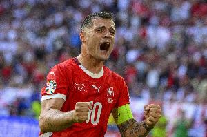 米體：道格拉斯或加盟西漢姆，尤文關(guān)注扎卡、比蘇馬和安德雷