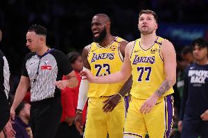 資深高管批湖人：有詹姆斯和東契奇還為27年留空間？太愚蠢了??