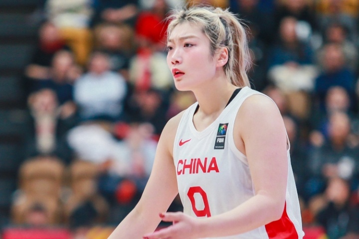 直播吧：中國(guó)女籃相關(guān)方面表示 李夢(mèng)缺席亞洲杯并非與宮魯鳴不合