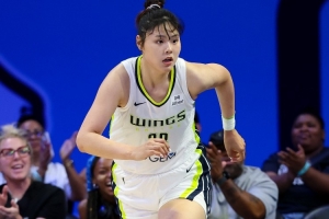 李月汝：佩奇很可愛 我們現(xiàn)在是好閨蜜 真的很高興能和她一起打球