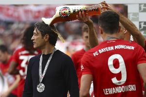 拉菲尼亞：科瓦奇當(dāng)時(shí)成功拆散了拜仁，我不會邀請他一起吃飯