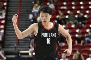 隊友認可！克林根：楊瀚森首秀很棒 他攻防都出色&極具場上影響力