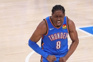 ??真摳！杰倫威談提前續(xù)約：我可不會送隊友名表 頂多球衣球鞋