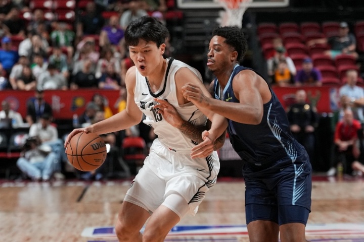 ??楊瀚森：有一些回合感受不到腿了 沒能保護(hù)好籃板 要繼續(xù)努力