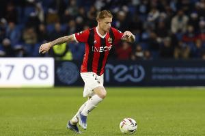 記者：米蘭有意尼斯24歲左后衛(wèi)梅爾文-巴德，尚未展開談判