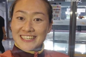 吳海燕：希望你們一如既往支持中國女足，給我們更多耐心和正能量