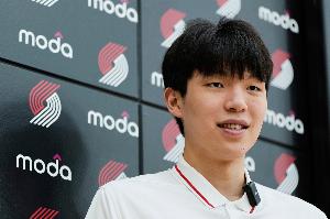 隊(duì)友的肯定！西索科：楊瀚森是聰明的孩子 他各方面的表現(xiàn)都很棒