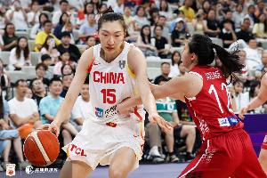 輕松愜意！韓旭16分鐘7中5拿到12分5板 正負(fù)值+23