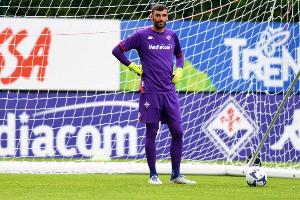 隆戈：米蘭接近簽下紫百合門將泰拉恰諾，可能本周體檢&簽約2年