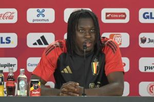 記者：截至昨天下午，勒沃庫(kù)森仍在巴卡約科競(jìng)爭(zhēng)中領(lǐng)先