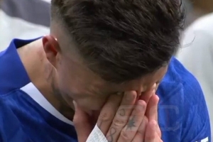 從飽受質疑到站上頂峰！恩佐世俱杯奪冠之后激動落淚