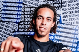 官方：漢堡簽下31歲丹麥前鋒波爾森，球員身披15號(hào)球衣