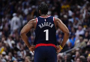 你交手過(guò)的最難防守的球員是？富尼耶：詹姆斯-哈登