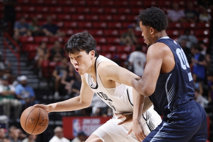 美媒：楊瀚森展現(xiàn)出身體和技術(shù)的結(jié)合 讓人想到約基奇申京大小加