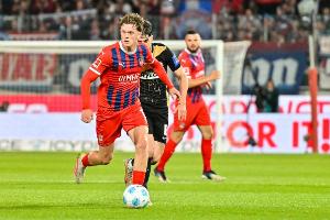 記者：由于穆西亞拉受傷，拜仁目前不考慮外租萬納爾