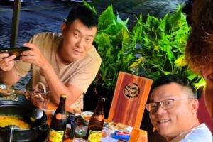 享受生活！王仕鵬曬視頻與朋友打高爾夫：最佳損友