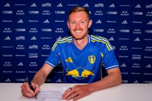 官方：利茲聯(lián)簽下紐卡中場朗斯塔夫，據(jù)悉轉(zhuǎn)會(huì)費(fèi)總價(jià)1500萬鎊