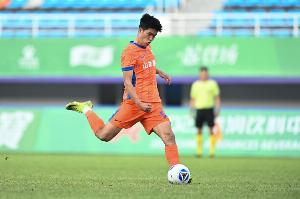 終迎中超首秀！19歲彭嘯本賽季中乙三場(chǎng)梅開二度，包括任意球點(diǎn)球