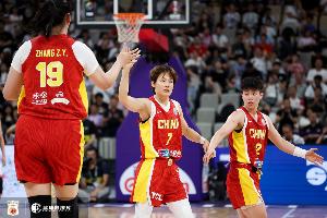 蘇群：張子宇沒成年級別比賽的經(jīng)驗 中國女籃又沒會外傳內(nèi)的后衛(wèi)