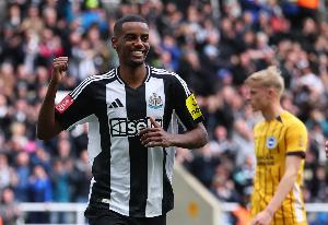 隊報：新月接觸伊薩克的團隊，球員未明確同意但愿傾聽對方的報價