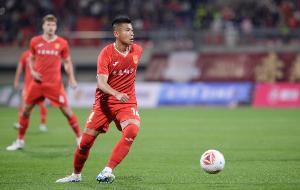 足球報：銅梁龍交出沖超路上昂貴學費，防守陣型必須優(yōu)化