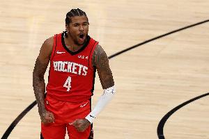 小時(shí)候的偶像是誰？杰倫-格林：喬丹 我會看他的高光集錦