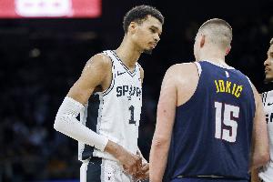 ??名主持人玩文班排名2選1：負(fù)約基奇&AD 勝恩比德&申京&唐斯