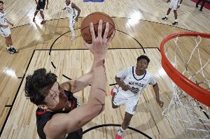 ??隊(duì)記：楊瀚森夏聯(lián)不打最后一場是明智的 避免像奎因一樣受傷