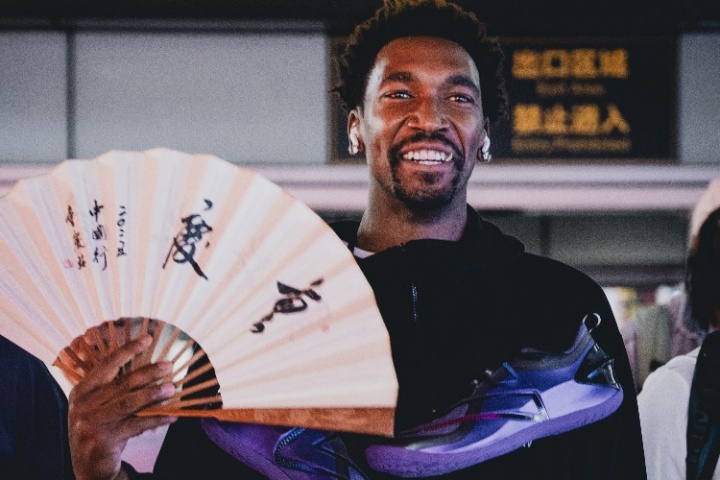 馬利克-蒙克中國(guó)行學(xué)說(shuō)重慶話：勒是霧都??