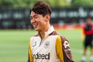 布倫特福德官方：韓國后衛(wèi)金志樹租借加盟德乙凱澤斯勞滕