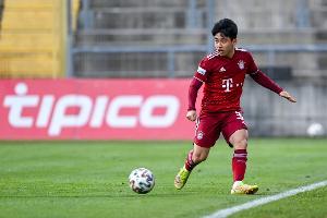 官方：拜仁將22歲韓國中場李賢珠出售至葡超球隊阿羅卡