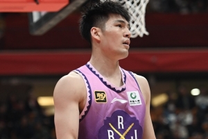 媒體人：目前關(guān)于陳國豪的交易里已經(jīng)沒有崔永熙這個選項了