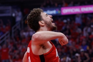 火箭官推：4年前的今天我們選中了申京 剩下的就是歷史了