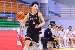 媒體人：田媛媛和四川女籃簽下4年300萬合同 遠超CBA狀元50萬薪資