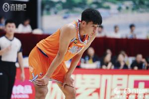 直播吧：福建隊(duì)已經(jīng)與狀元楊曦皓達(dá)成三年新秀合同