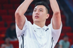 京媒：北京與翟曉川續(xù)約2年、與方碩續(xù)約1年 均為老將合同