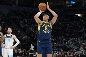 Shams：森林狼將與鋒線(xiàn)球員恩里克-弗里曼簽訂一份雙向合同