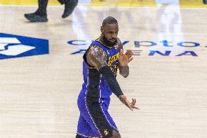 詹姆斯暗示要退役了？拉蒙娜：他每年夏天都在社媒發(fā)這些