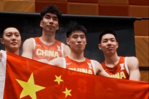 中國男籃亞洲杯定妝照拍攝花絮來襲 張寧現(xiàn)身 徐杰未出鏡